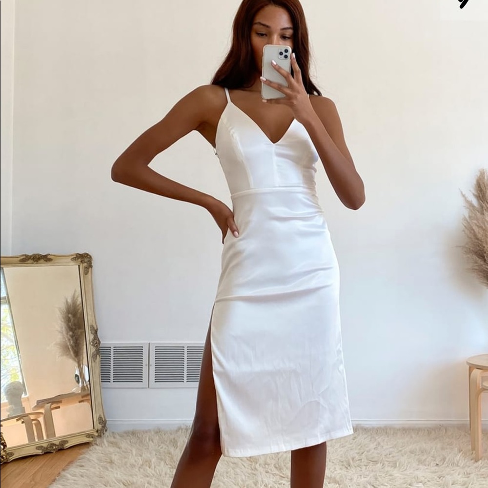 Lulu’s Sight White Embroidered Lace Satin Midi